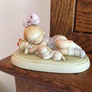 Enesco "Dreams are Sweeter With Friends"